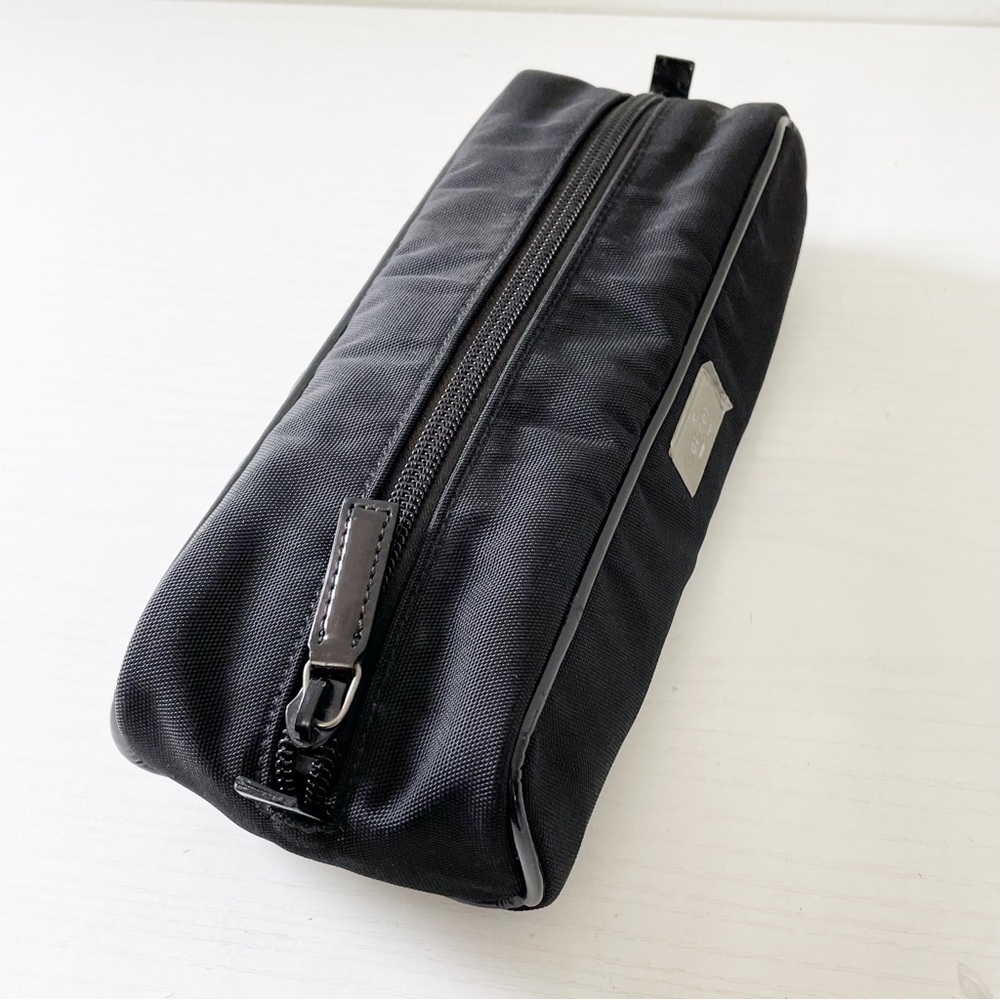 Gucci rare black nylon patent leather multi function zip pouch - Picture 2 of 9